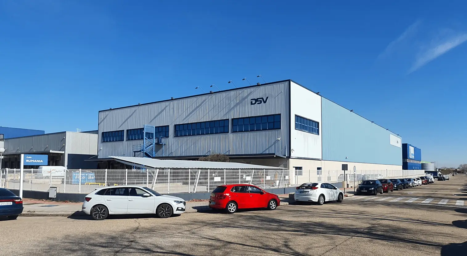 IMAGEN SEMIFRONTAL NAVE INDUSTRIAL